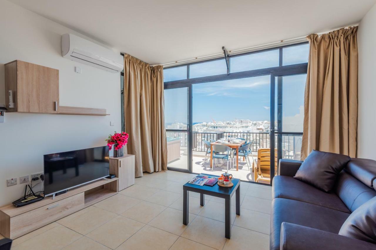 Apartmán Seashells Sea View Penthouse With Private Hot Tub & Large Sunny Terrace With Stunning Views - By Getwaysmalta St. Paul's Bay Exteriér fotografie